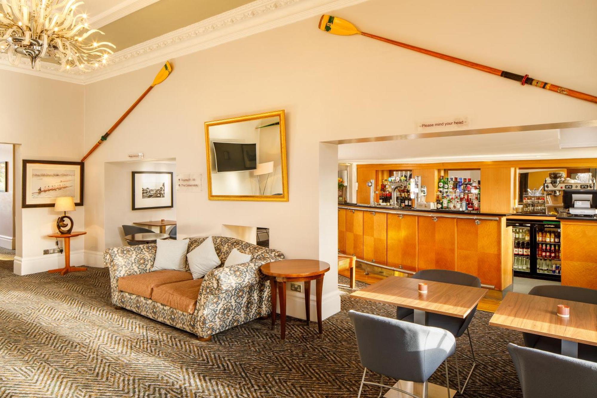 Hotel Sunday London Staines-Upon-Thames Heathrow T5 Exterior foto
