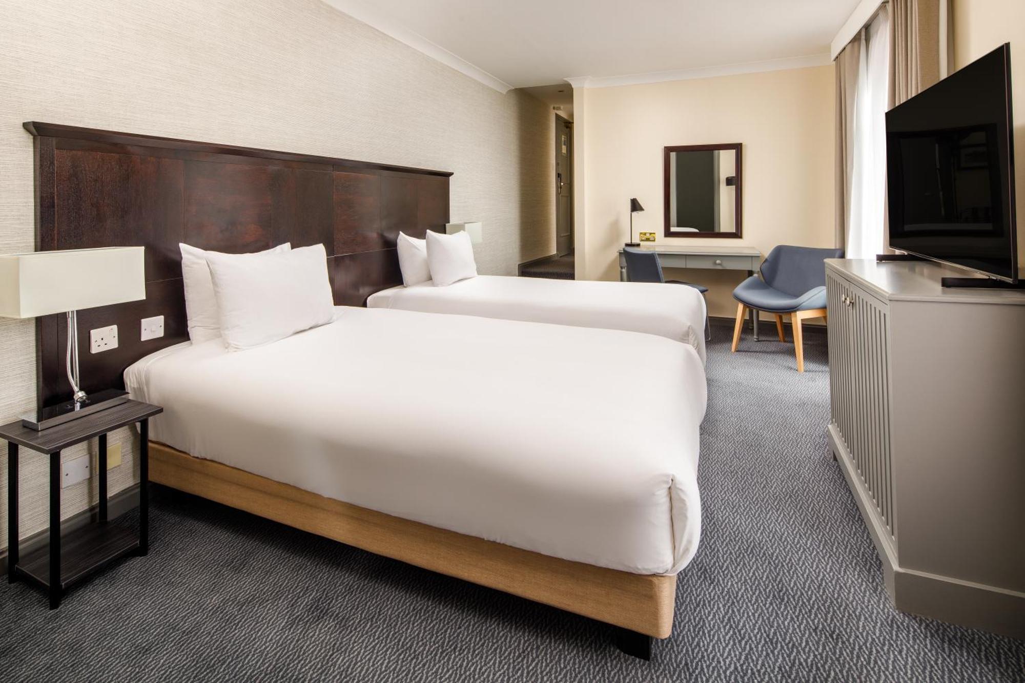 Hotel Sunday London Staines-Upon-Thames Heathrow T5 Exterior foto