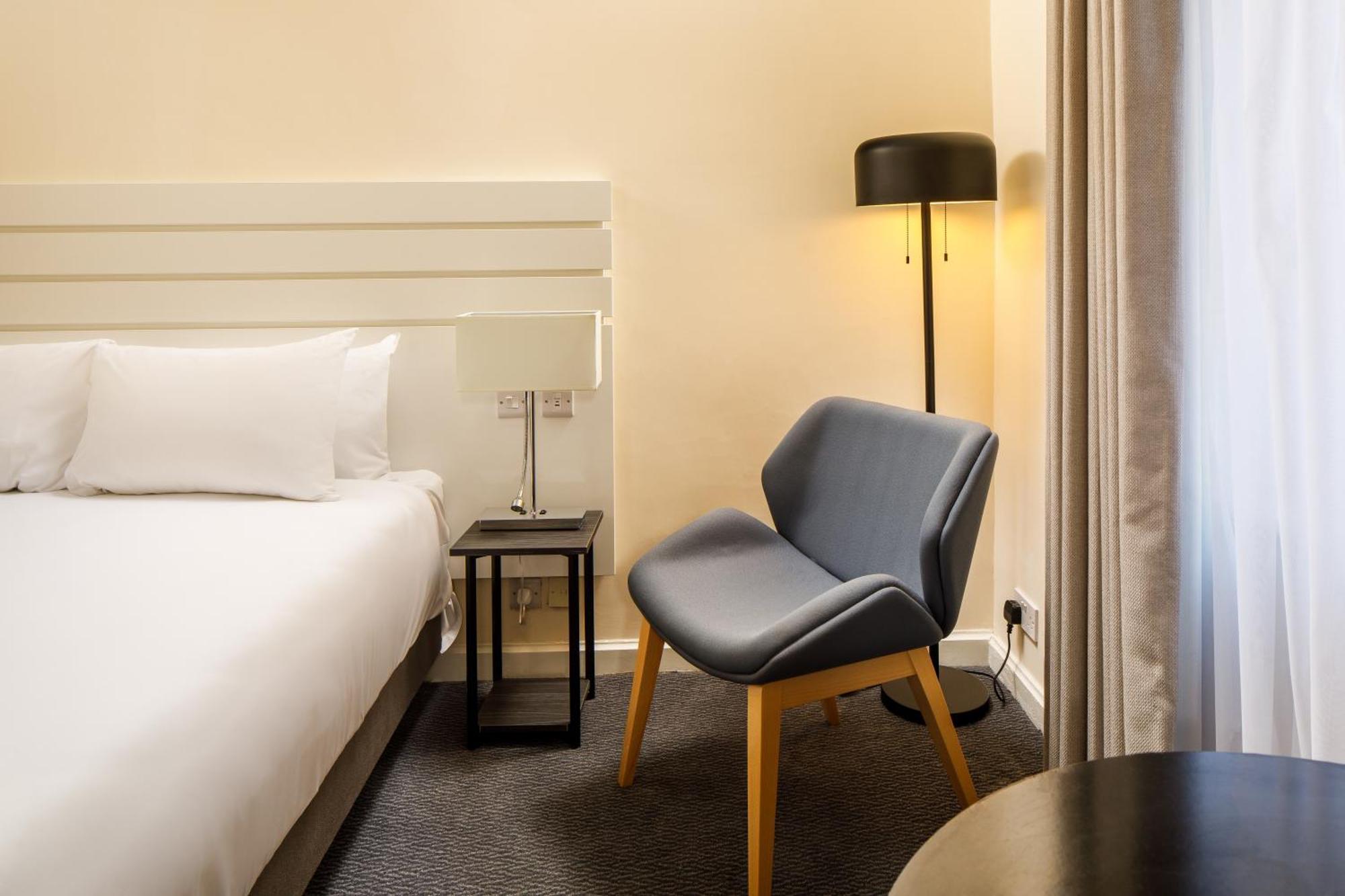 Hotel Sunday London Staines-Upon-Thames Heathrow T5 Exterior foto